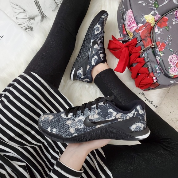 women's nike metcon 4 xd premium